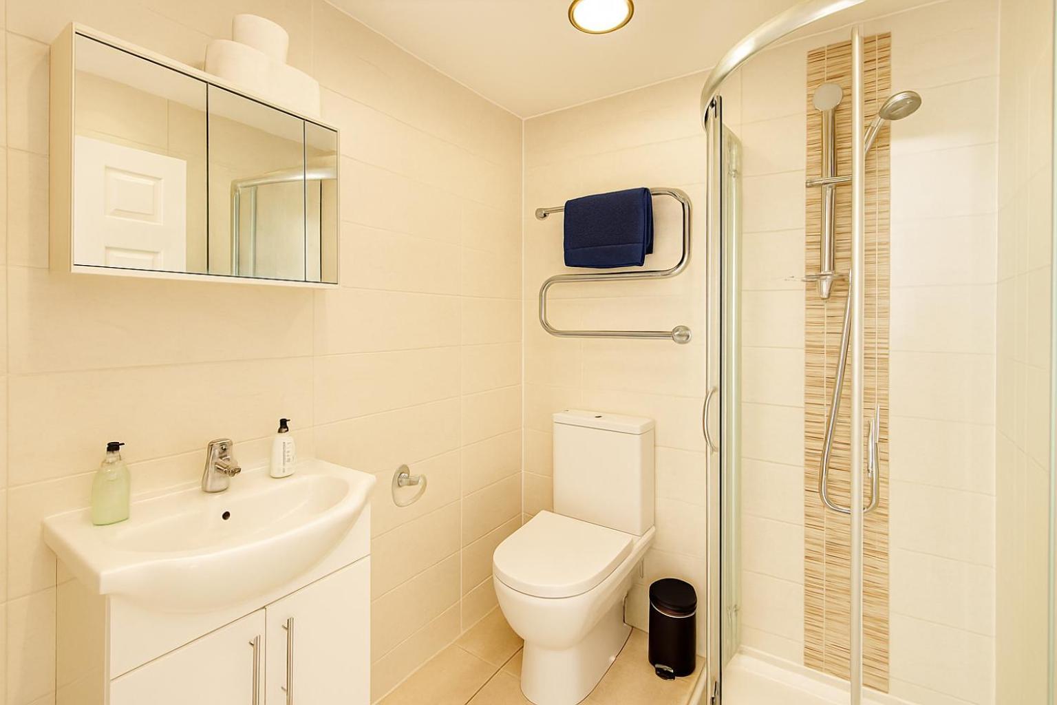 Bute Park Apartment W/ Heating + Private Bathroom 卡迪夫 外观 照片